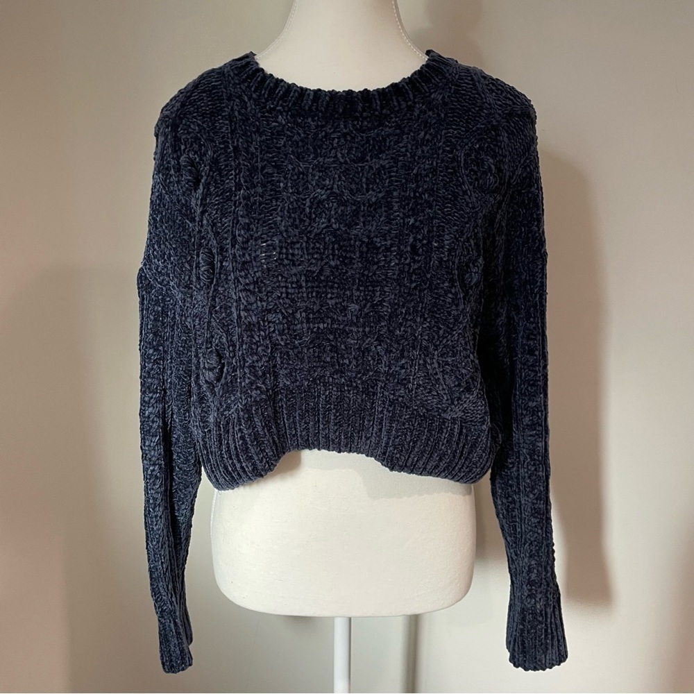 Urban Outfitters Dazzling Cable-Knit Cropped Chenille Velvet Sweater Dark Blue - Picture 5 of 9